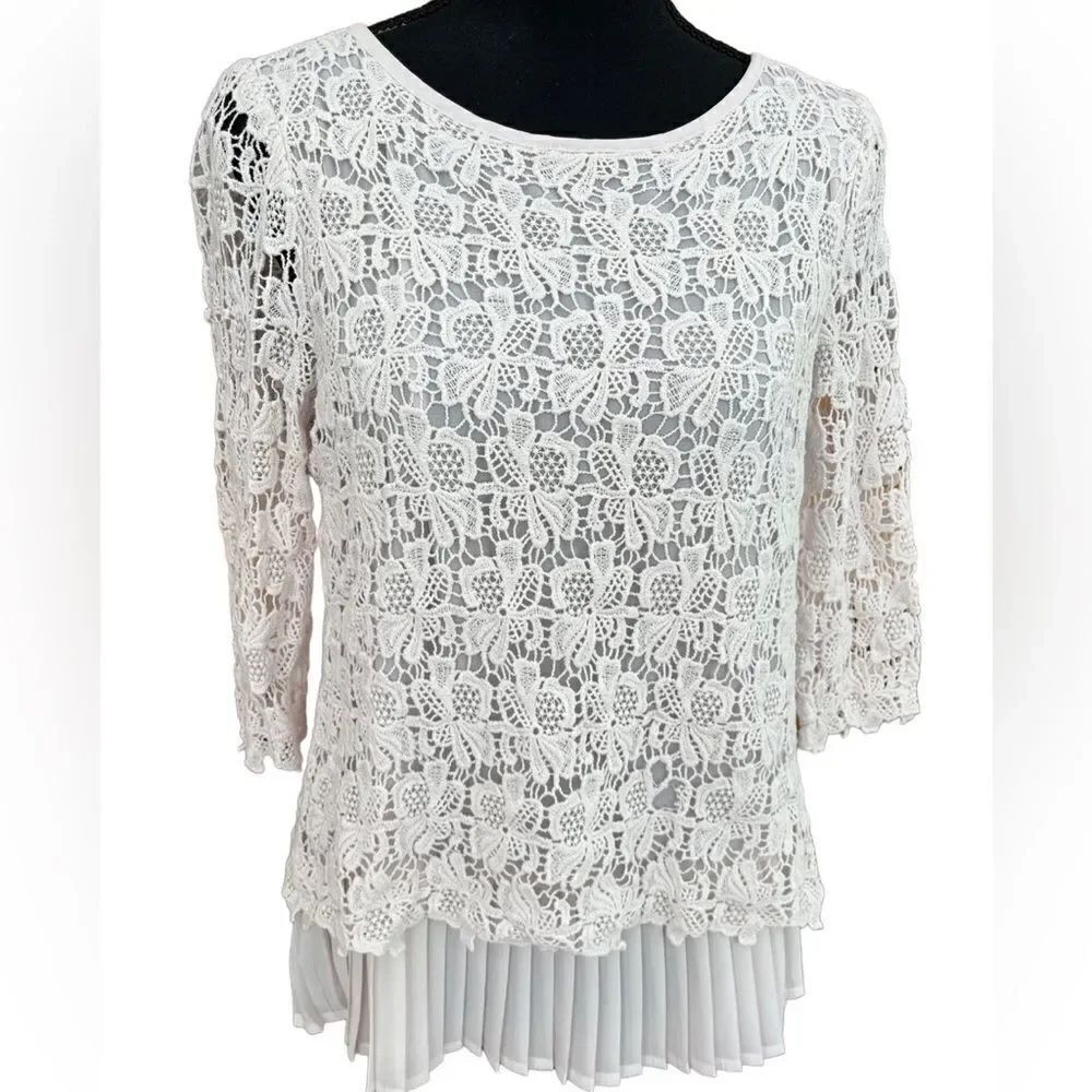 Keren Hart ivory lace top with chiffon pleated underlay, size M